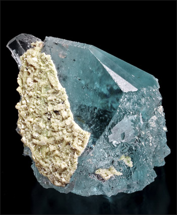 Topaz Virgem da Lapa Brazil