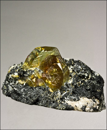 Titanite Zagi Mountain Pakistan miniature