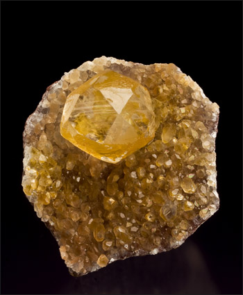 Calcite with Orpiment Shimen China small cabinet Smale