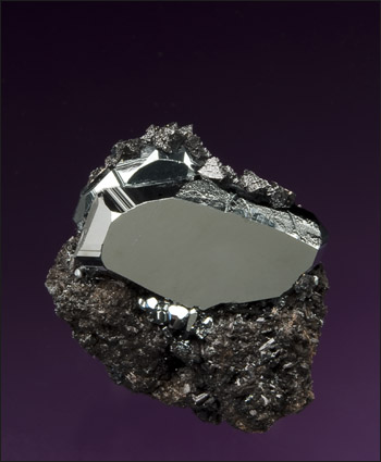 hematite miniature with hausmannite N'Chwaning South Africa